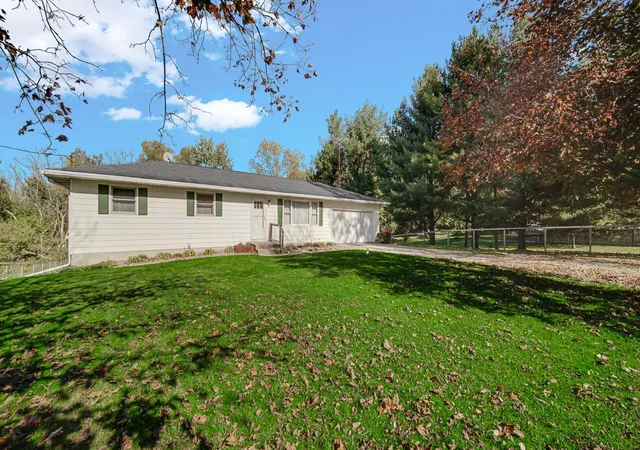 Photo 1 of Single family home for sale at 4703 E State Hwy 4, La Porte, IN 46350 | MLS# 847564 | Listing updated on 2026-10-30