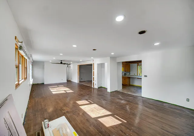 Photo 3 of Single family home for sale at 6084 Meadowlark St, Portage, IN 46368 | MLS# 847551 | Listing updated on 2026-10-29