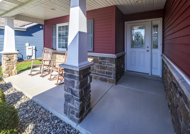 Photo 1 of Single family home for sale at 9912 W 129th Place, Cedar Lake, IN 46303 | MLS# 847518 | Listing updated on 2026-10-29