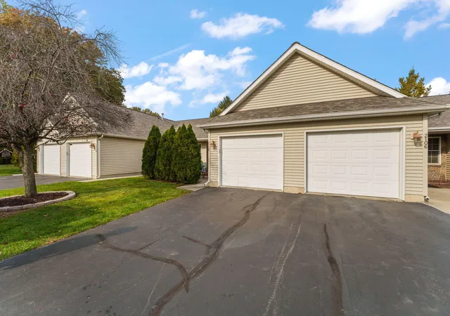 Photo 1 of Townhouse for sale at 2108 Tupelo Ln, Chesterton, IN 46304 | MLS# 847484 | Listing updated on 2026-10-28