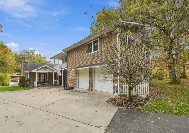 Photo 3 of Single family home for sale at 744 W 900 South, Hebron, IN 46341 | MLS# 847510 | Listing updated on 2026-10-29