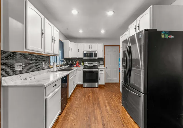 Photo 1 of Single family home for sale at 2162 W Oak St, La Porte, IN 46350 | MLS# 847520 | Listing updated on 2026-10-29
