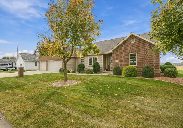 Photo 1 of Single family home for sale at 336 Juniper St NW, De Motte, IN 46310 | MLS# 847517 | Listing updated on 2026-10-29