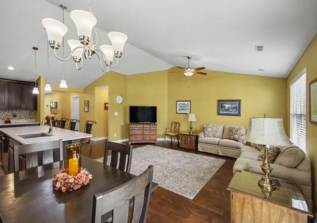 Photo 4 of Townhouse for sale at 10414 Red Rock Pl, Dyer, IN 46311 | MLS# 847521 | Listing updated on 2026-10-29