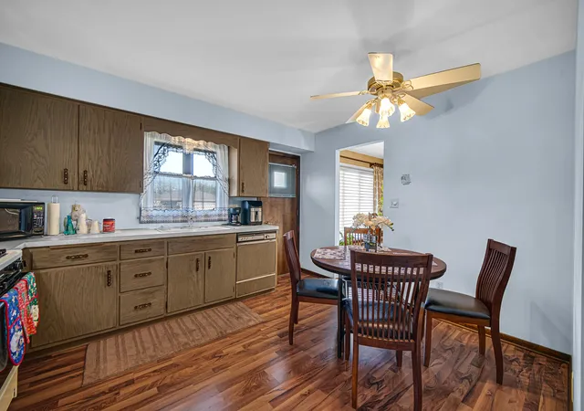 Photo 1 of Single family home for sale at 20 Plum Crk Dr, Schererville, IN 46375 | MLS# 847634 | Listing updated on 2026-10-30