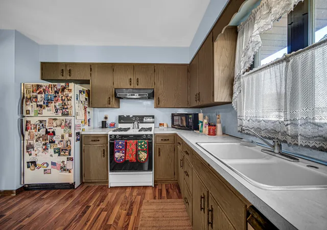 Photo 2 of Single family home for sale at 20 Plum Crk Dr, Schererville, IN 46375 | MLS# 847634 | Listing updated on 2026-10-30