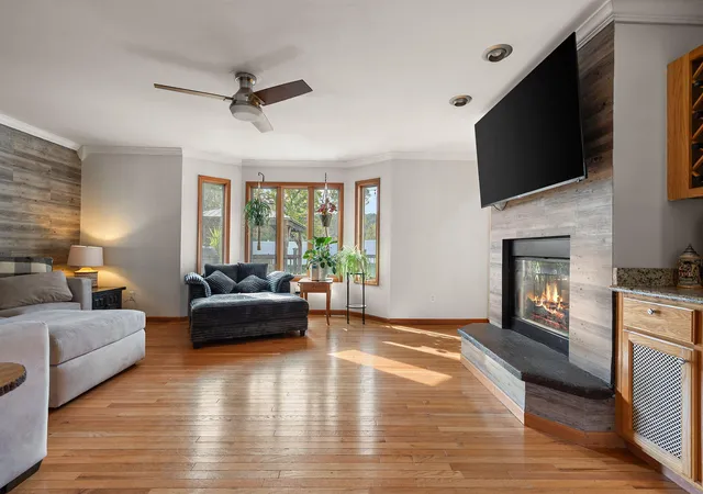 Photo 3 of Single family home for sale at 12 Kincraig Dr, Valparaiso, IN 46385 | MLS# 847536 | Listing updated on 2026-10-29