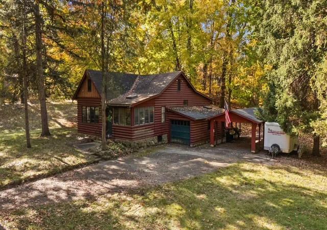 Photo 2 of Single family home for sale at 8 Talahi Trl, Michigan City, IN 46360 | MLS# 847560 | Listing updated on 2026-10-30