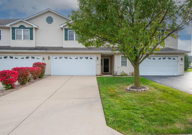 Townhouse for sale at 1225 W 95th Avenue, Crown Point, IN 46307 | MLS# 847624