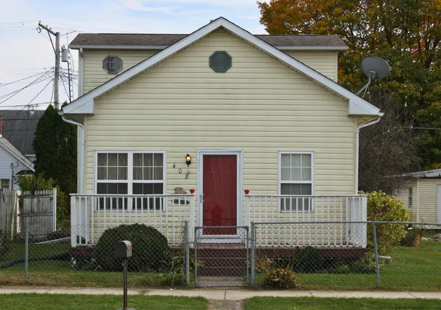 Single family home for sale at 480 Washington St, La Porte, IN 46350 | MLS# 847566