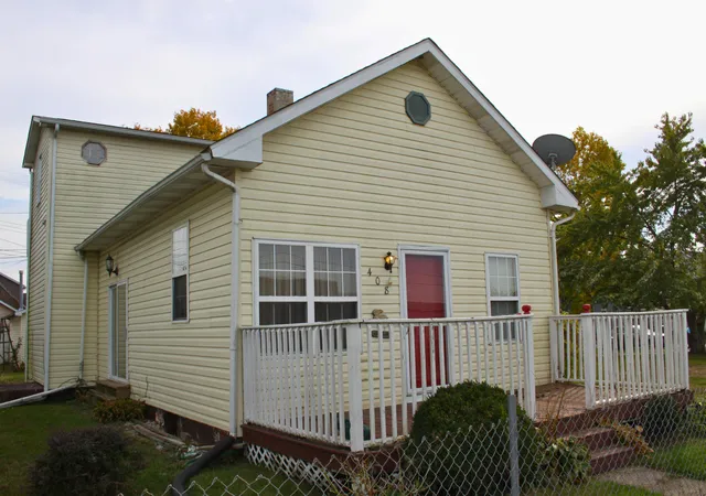 Photo 1 of Single family home for sale at 480 Washington St, La Porte, IN 46350 | MLS# 847566 | Listing updated on 2026-10-30