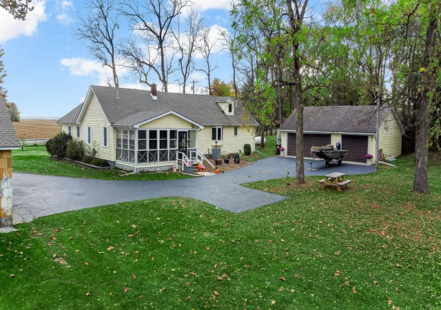 Photo 4 of Single family home for sale at 4190 W 1450 North, Wheatfield, IN 46392 | MLS# 847625 | Listing updated on 2026-10-30