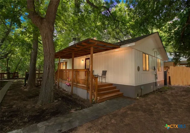 Photo 2 of Single family home for sale at 107 109 Scudder Ln, Wimberley, TX 78676 | MLS# 572897 | Listing updated on 2025-03-14