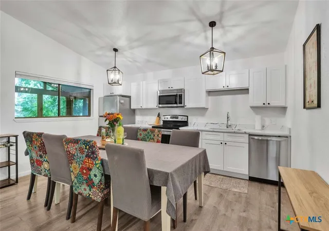 Photo 4 of Single family home for sale at 107-109 Scudder Ln, Wimberley, TX 78676 | MLS# 572897 | Listing updated on 2025-03-14