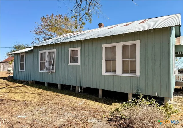 3rd image of 2944 State Hwy 111, Yoakum, TX 77995 | MLS# 596361