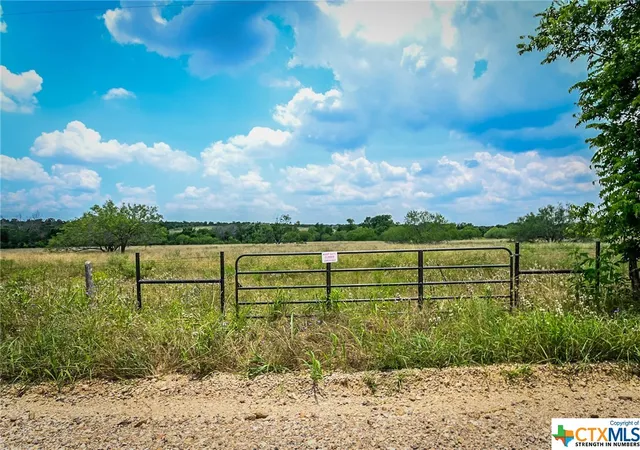 Homes for sale in Waelder, TX | 000 County Road 447, Waelder, TX 78959 | MLS# 510935