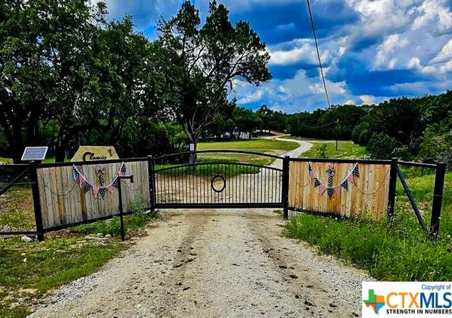 Photo 2 of Manufactured home for sale at 1841 Oak Mdws, Canyon Lake, TX 78133 | MLS# 516008 | Listing updated on 2026-06-04