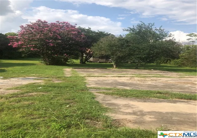 Photo 1 of Land for sale at 2400 2406 Airport Rd, Temple, TX 76504 | MLS# 516534 | Listing updated on 2025-12-31