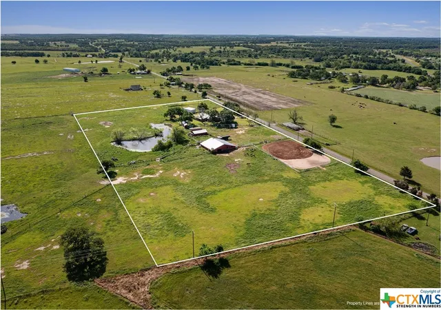 Photo 1 of Single family home for sale at 323 County Road 450, Thorndale, TX 76577 | MLS# 517871 | Listing updated on 2026-05-30