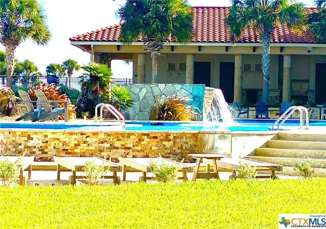 5th image of 285 Blanc Ct, Port Lavaca, TX 77979 | MLS# 521329