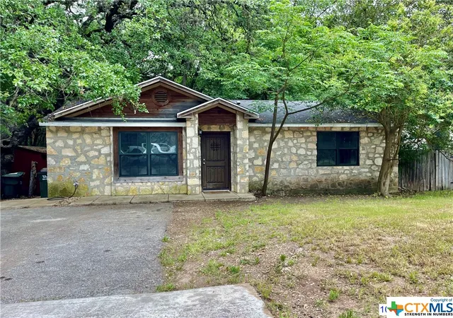 2nd image of 1007 1015 Earle Earle St, San Marcos, TX 78666 | MLS# 530042