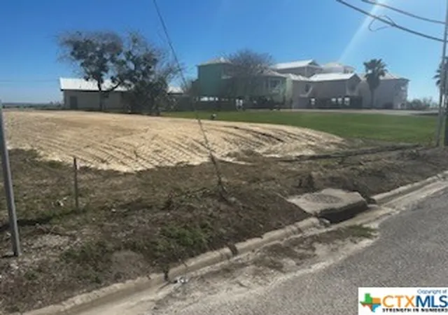 2nd image of 507 Fulton St, Port Lavaca, TX 77979 | MLS# 535043