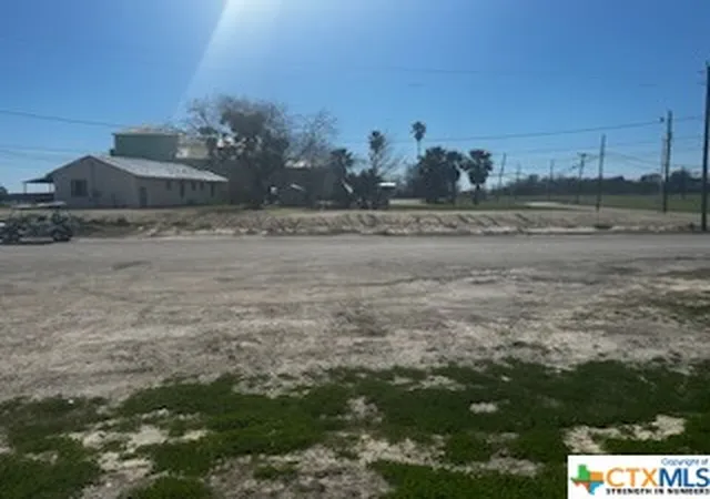 5th image of 507 Fulton St, Port Lavaca, TX 77979 | MLS# 535043