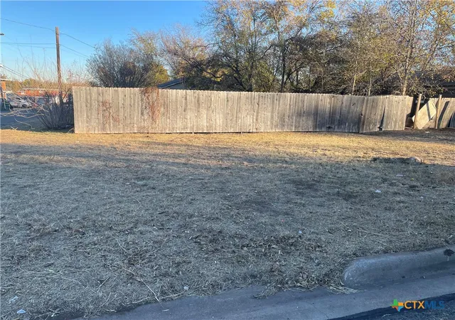 Photo 3 of Land for sale at 1612 N Park St, Killeen, TX 76541 | MLS# 536137 | Listing updated on 2026-07-30