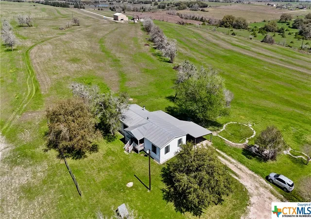 Photo 3 of Sale Pending at 2301 E Us Hwy 90, Flatonia, TX 78941 | MLS# 536809 | Listing updated on 2026-07-28