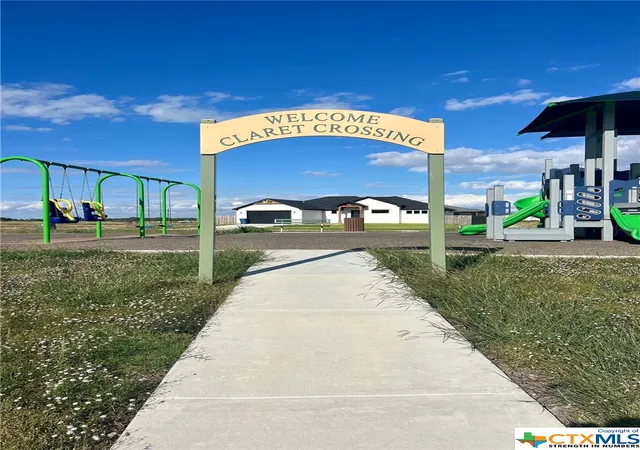 4th image of 121 W Aimable St, Port Lavaca, TX 77979 | MLS# 537373