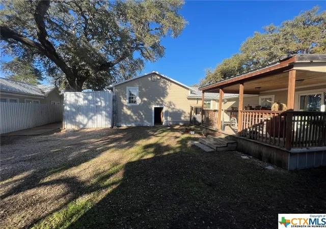 48th image of 402 Dunn St, Yoakum, TX 77995 | MLS# 536254