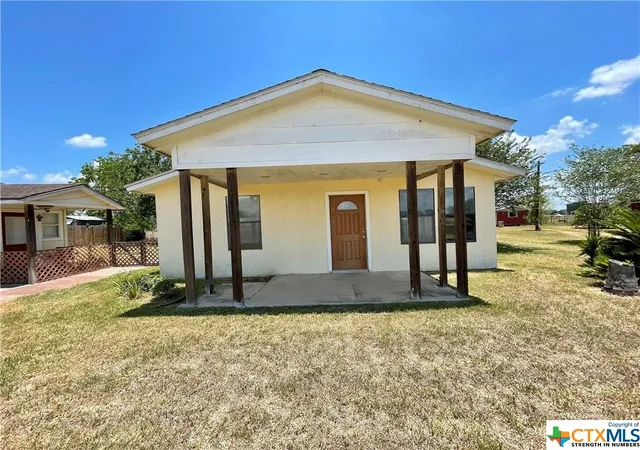 Homes for sale in Victoria, TX | 2899 Fm 1685, Victoria, TX 77905 | MLS# 539677