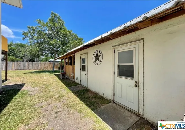 Homes for sale in Victoria, TX | 2899 Fm 1685, Victoria, TX 77905 | MLS# 539677