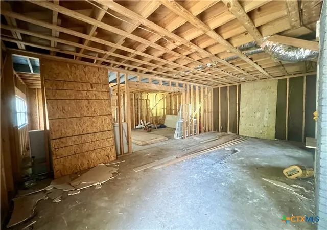 Homes for sale in Cuero, TX | 305 E Second St, Cuero, TX 77954 | MLS# 547752