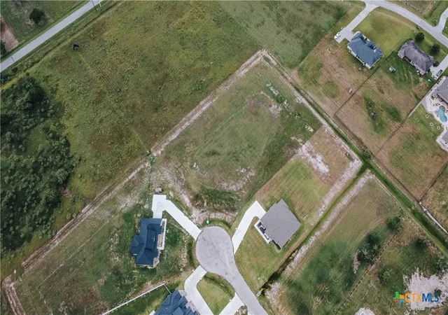 3rd image of 690 Dayspring, Victoria, TX 77904 | MLS# 552018