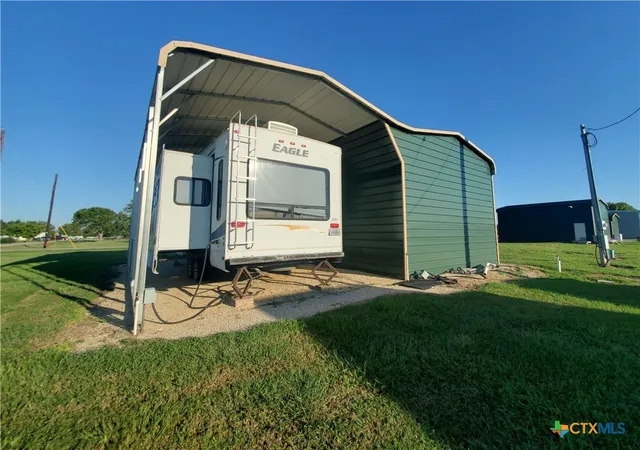 4th image of 302-304 S 13Th St, Seadrift, TX 77983 | MLS# 558611