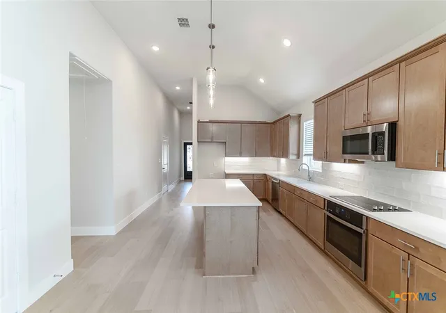 Photo 3 of Single family home for sale at 129 Elderberry Dr, Salado, TX 76571 | MLS# 560168 | Listing updated on 2026-06-24