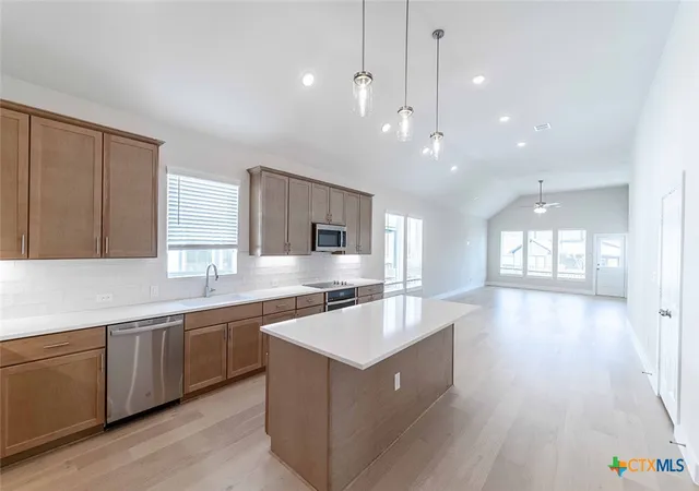 Photo 4 of Single family home for sale at 129 Elderberry Dr, Salado, TX 76571 | MLS# 560168 | Listing updated on 2026-06-24