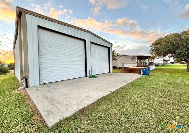 3rd image of 55 Scarlett St, Port O'connor, TX 77982 | MLS# 562534