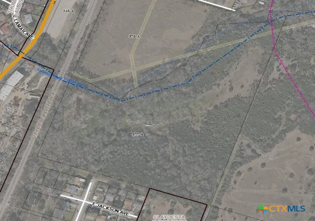 Photo 3 of Sale Pending at 1002 N 20th Street, Temple, TX 76501 | MLS# 563297 | Listing updated on 2025-07-10