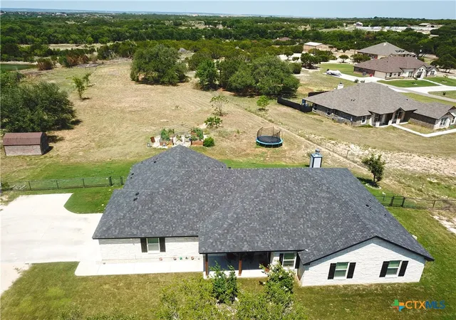 2nd image of 1142 Lutheran Church Rd, Copperas Cove, TX 76522 | MLS# 565142