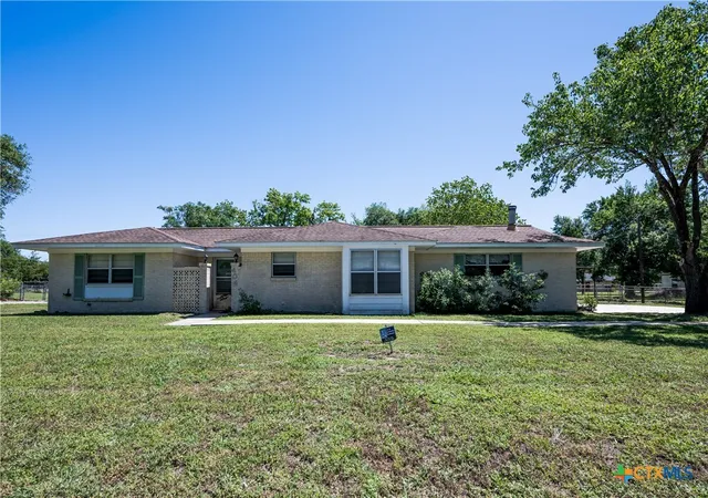 Homes for sale in Victoria, TX | 404 Rhodes, Victoria, TX 77904 | MLS# 566153
