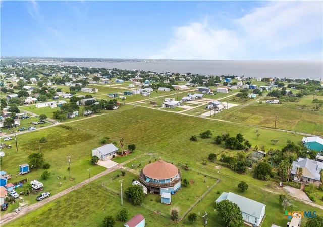 5th image of 1504 W Saint Louis Ave, Seadrift, TX 77983 | MLS# 567893