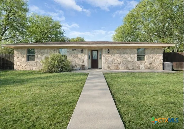 Photo 2 of Single family home for sale at 801 E 1/2 Ave C, Lampasas, TX 76550 | MLS# 568128 | Listing updated on 2026-07-31