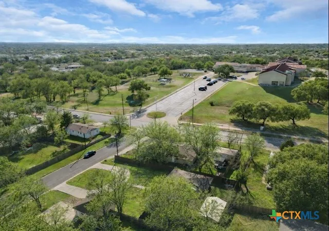 Photo 4 of Single family home for sale at 801 E 1/2 Ave C, Lampasas, TX 76550 | MLS# 568128 | Listing updated on 2026-07-31
