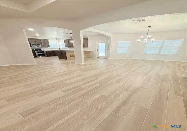 Photo 4 of Single family home for sale at 611 Dred Roger Cir, Killeen, TX 76542 | MLS# 568134 | Listing updated on 2026-10-01