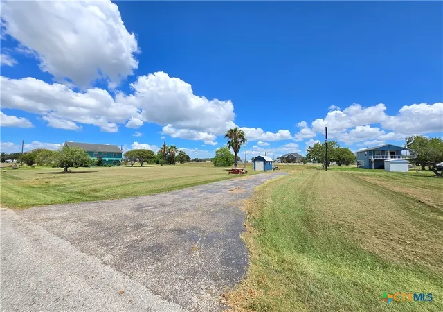3rd image of 937 Bayview Dr, Palacios, TX 77465 | MLS# 568949