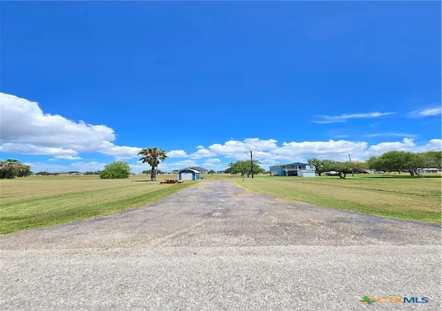 4th image of 937 Bayview Dr, Palacios, TX 77465 | MLS# 568949