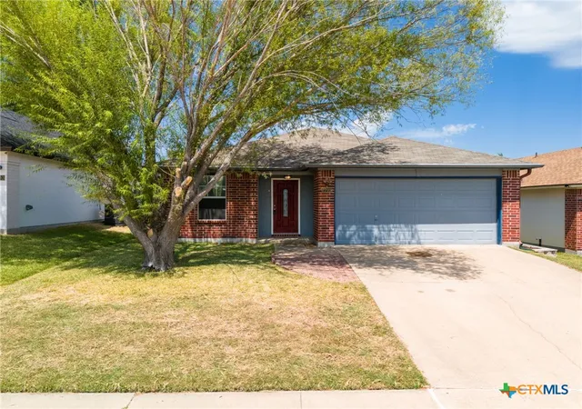 Photo 2 of Sale Pending at 2705 Blackburn Dr, Killeen, TX 76543 | MLS# 570913 | Listing updated on 2025-10-20