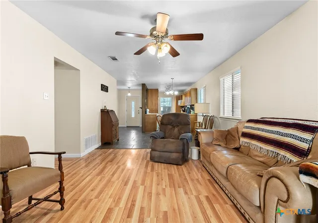 Photo 4 of Sale Pending at 2705 Blackburn Dr, Killeen, TX 76543 | MLS# 570913 | Listing updated on 2025-10-20